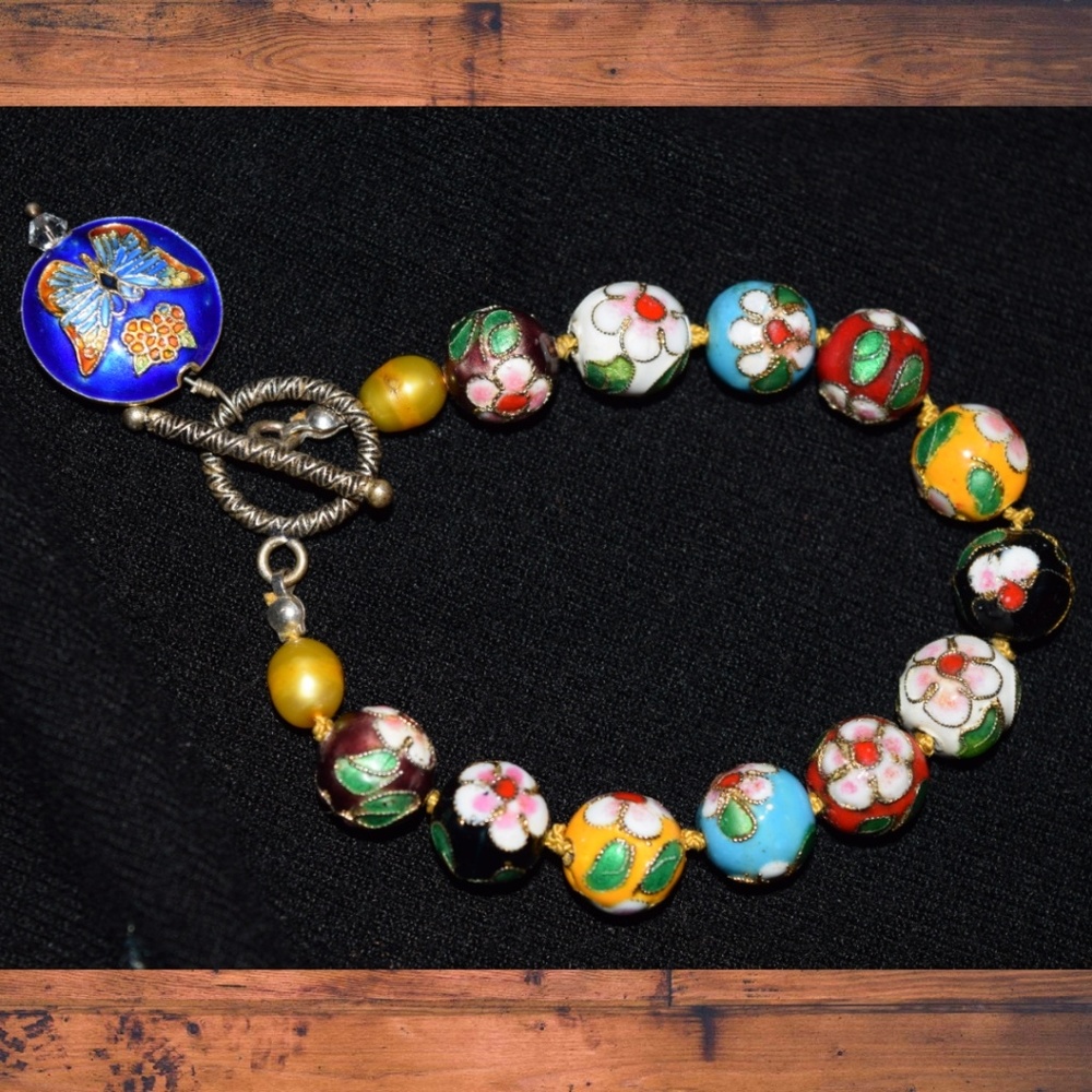 Cloisonne bead bracelet